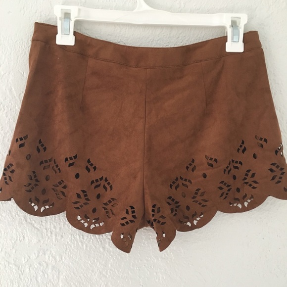 Pants - Scalloped Shorts